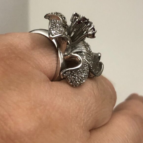 OVERSIZED TIGER LILY FLOWER RHODIUM PLATED RING - Picture 7 of 16